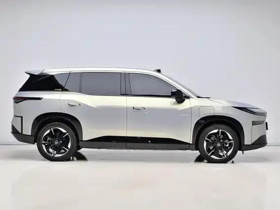 Toyota Platinum 3X 2025 из CN, фото 3