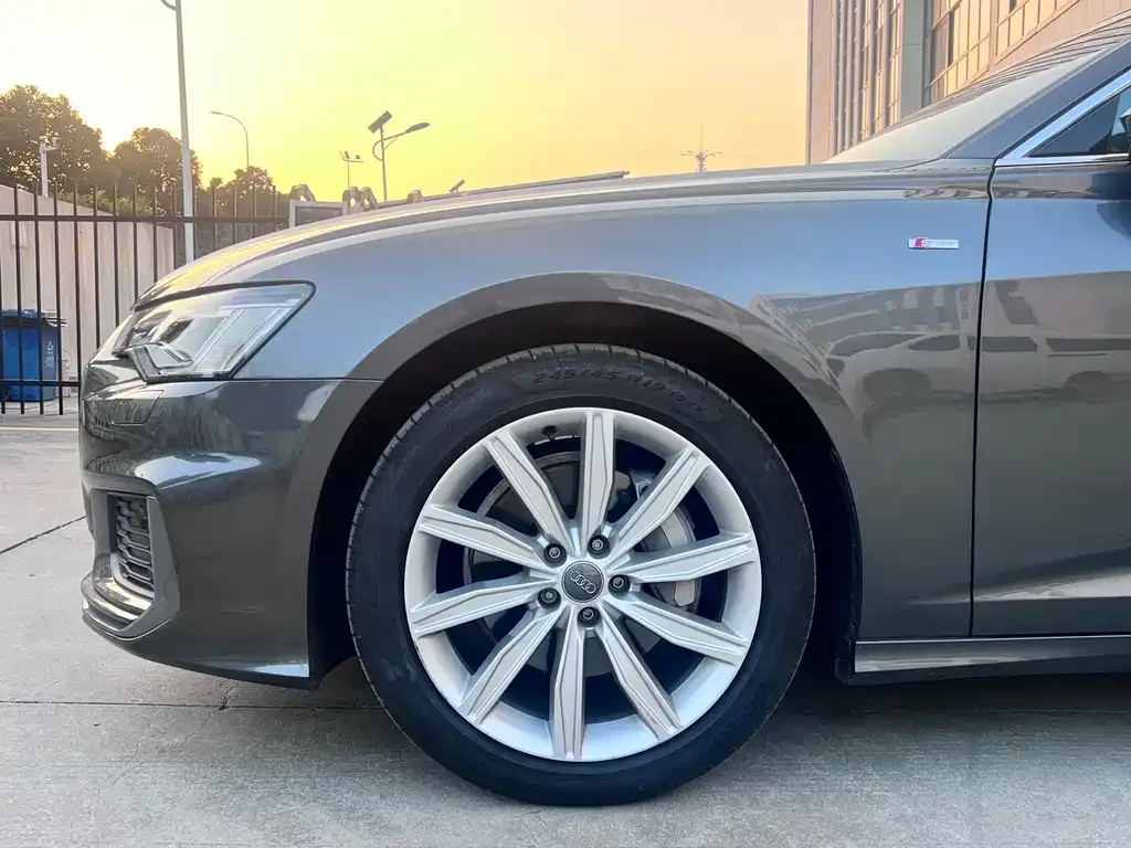 Audi A6L 2021 из CN, фото 3