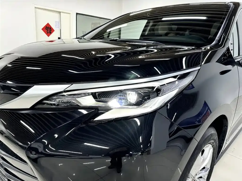 Toyota Sienna 2025 из CN, фото 9