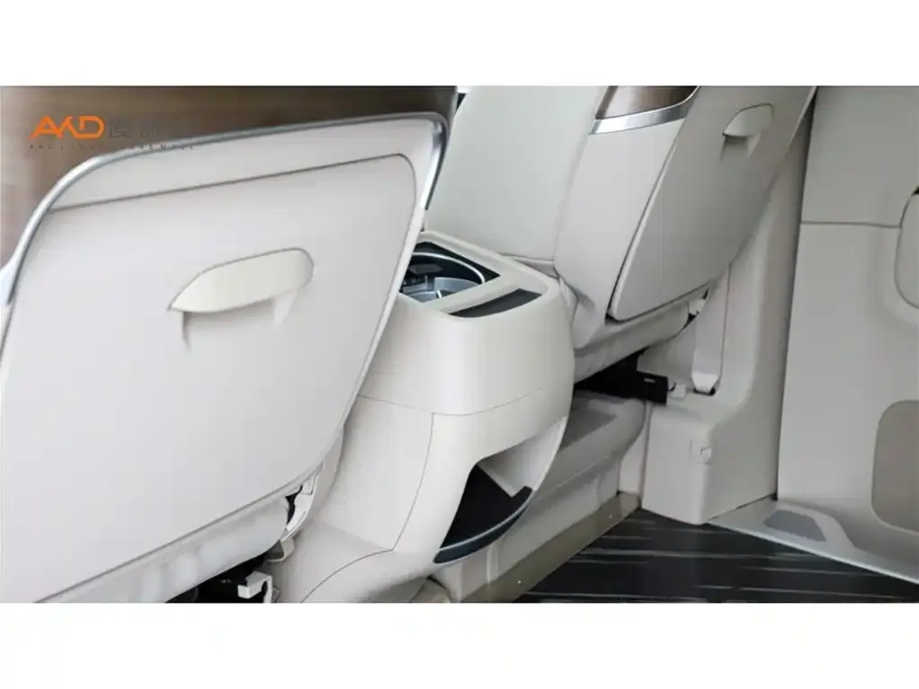 Mercedes-Benz V-Class 2024 из CN, фото 9