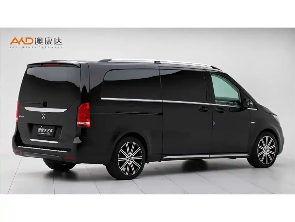 Mercedes-Benz V-Class 2024 из CN, фото 4