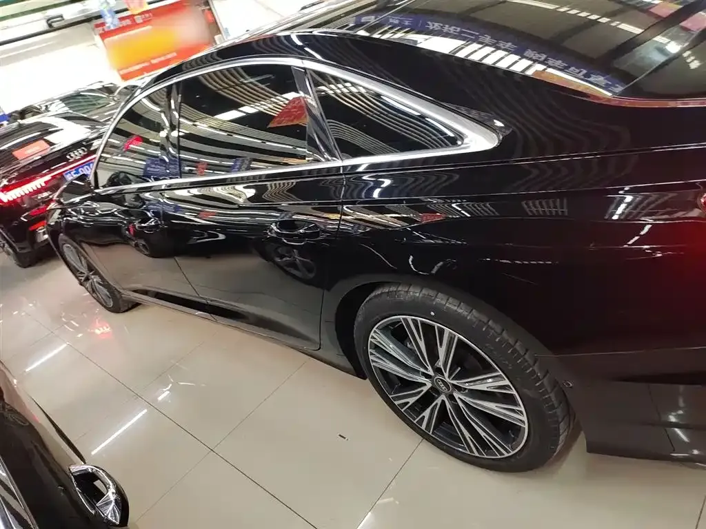 Audi A6L 2023 из CN, фото 5