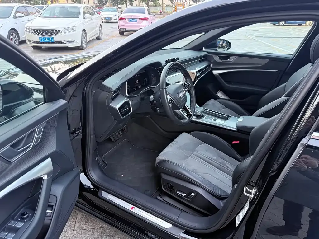 Audi A6L 2024 из CN, фото 5