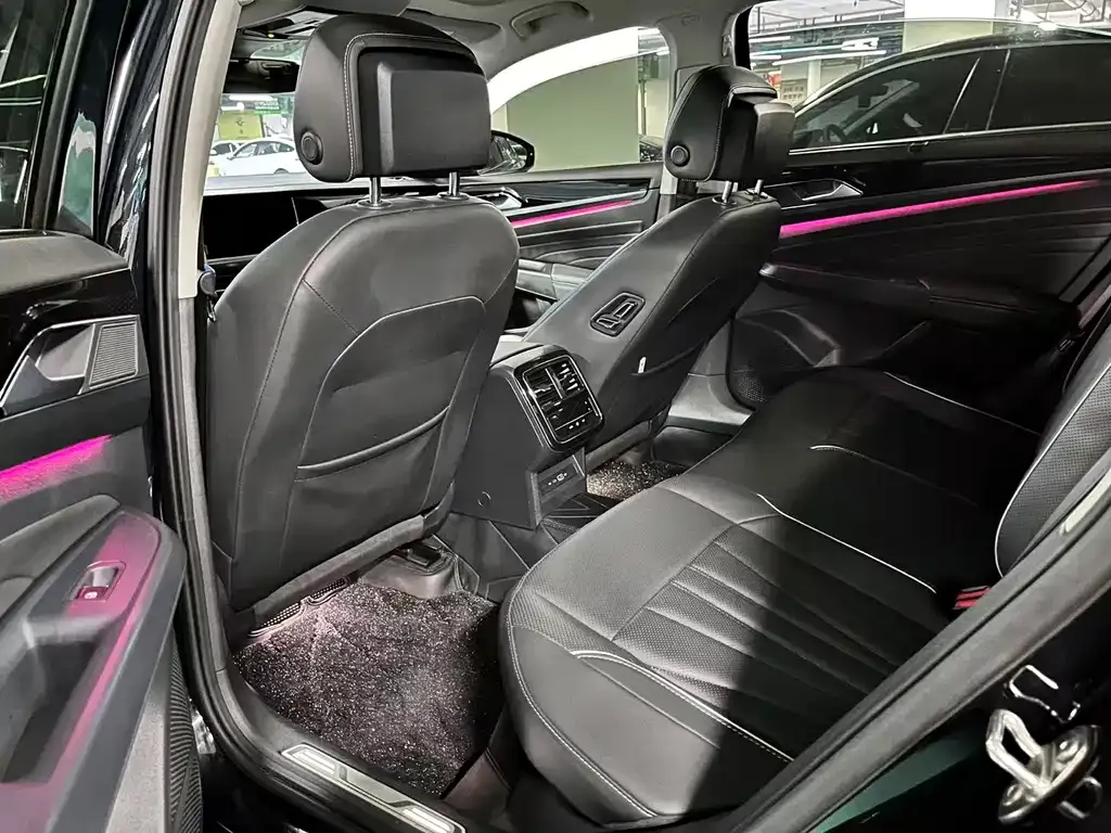 Volkswagen Passat 2024 из CN, фото 10