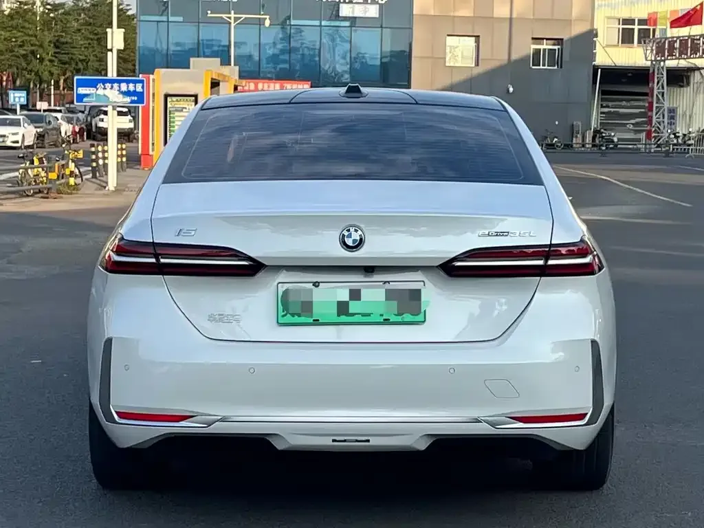 BMW i5 2024 из CN, фото 5
