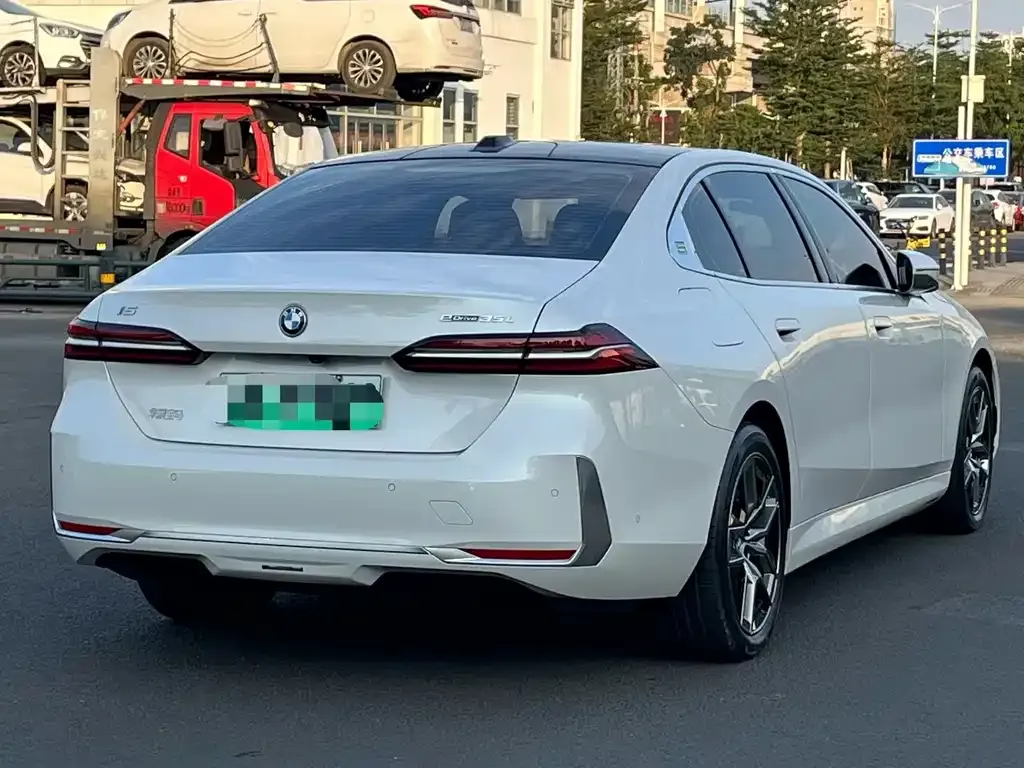 BMW i5 2024 из CN, фото 4