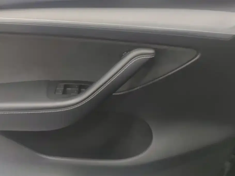 Tesla Model Y 2023 из CN, фото 4