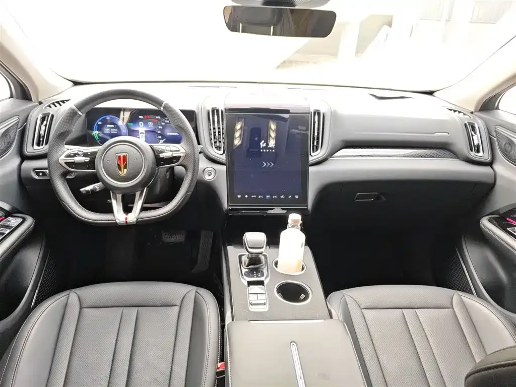Hongqi HS3 PHEV 2024 из CN, фото 10