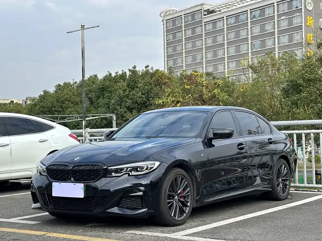 BMW 3 Series — фото 1