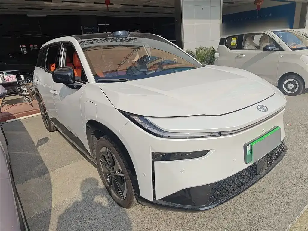 Toyota Platinum 3X 2025 из CN, фото 4