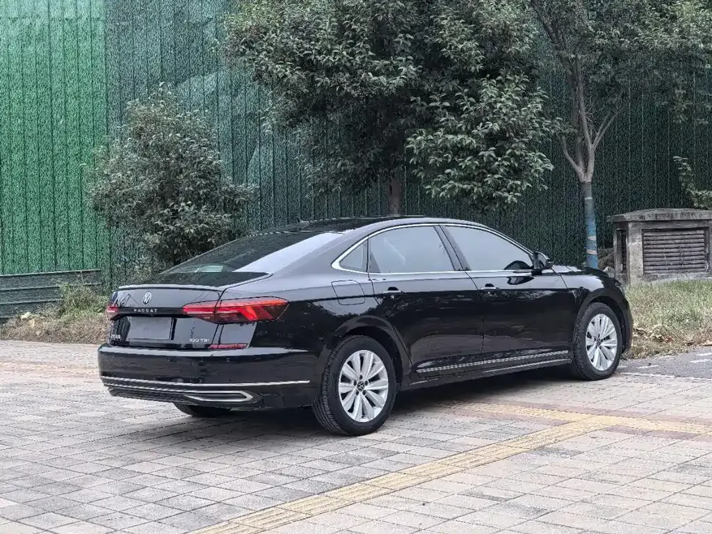 Volkswagen Passat 2021 из CN, фото 4