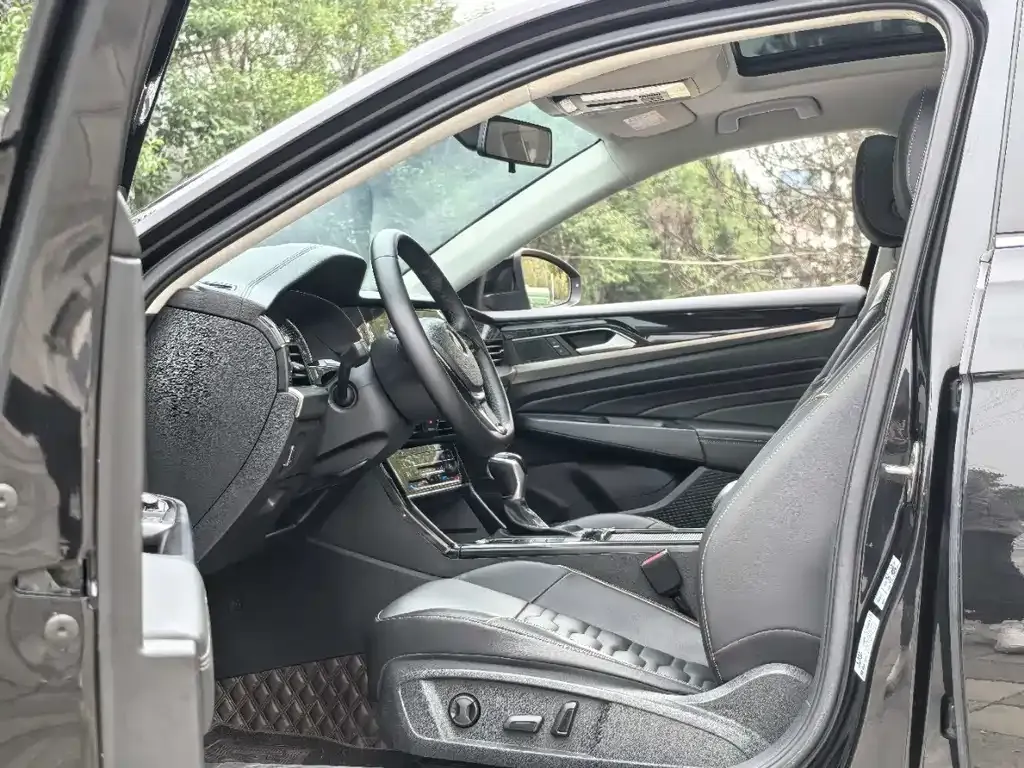 Volkswagen Passat 2021 из CN, фото 7