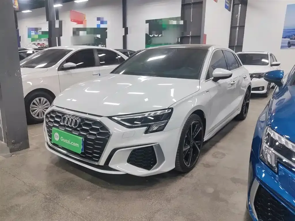 Audi A3 2023 из CN, фото 1