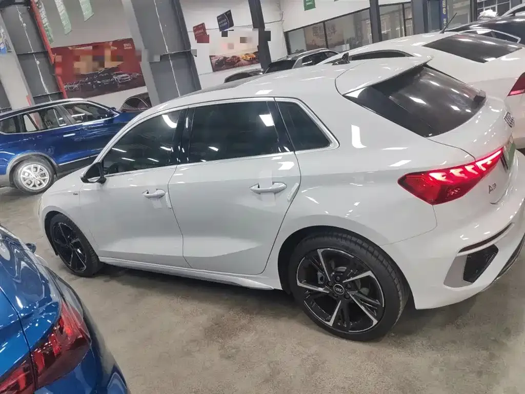 Audi A3 2023 из CN, фото 8