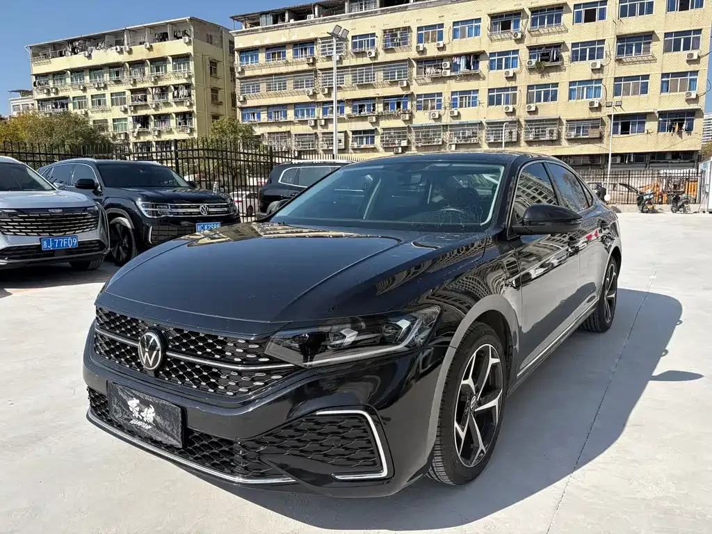 Volkswagen Passat 2023 из CN, фото 1