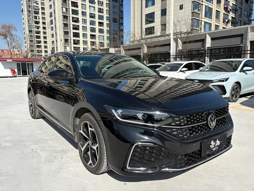 Volkswagen Passat 2023 из CN, фото 8