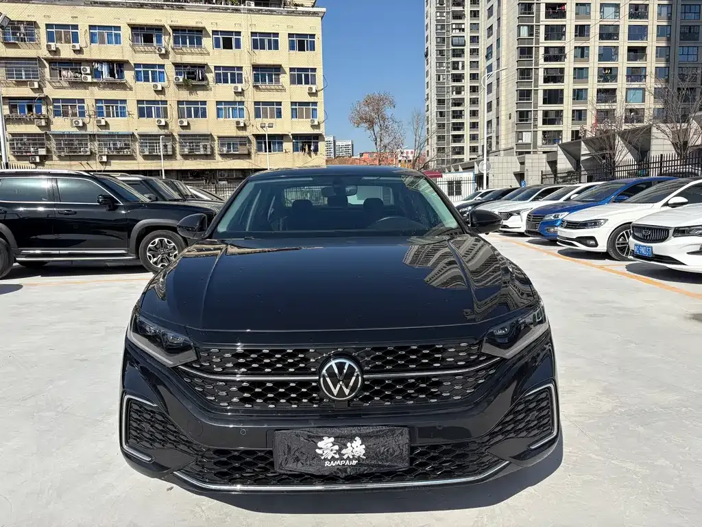Volkswagen Passat 2023 из CN, фото 9