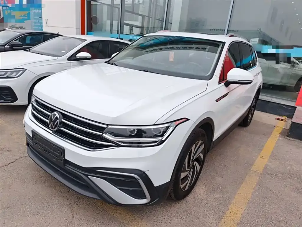 Volkswagen Tiguan L 2023 из CN, фото 1