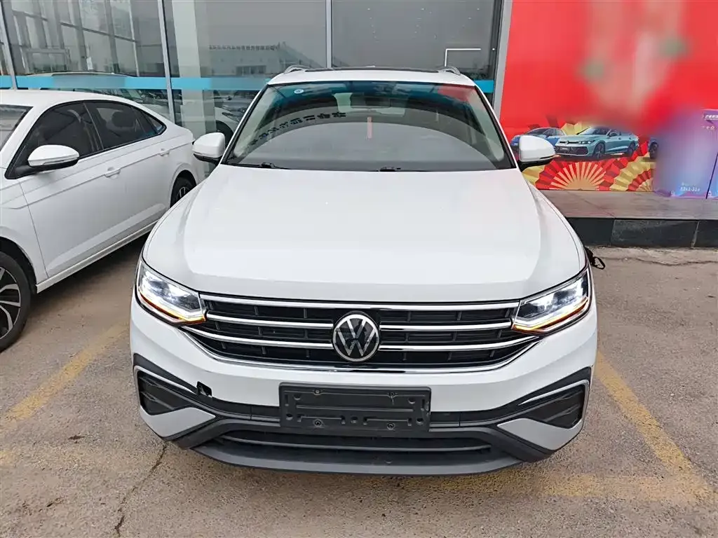 Volkswagen Tiguan L 2023 из CN, фото 5
