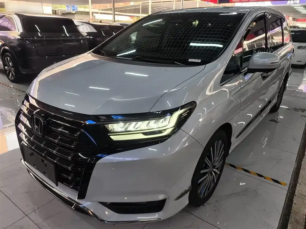 Honda Elysion 2024 из CN, фото 1