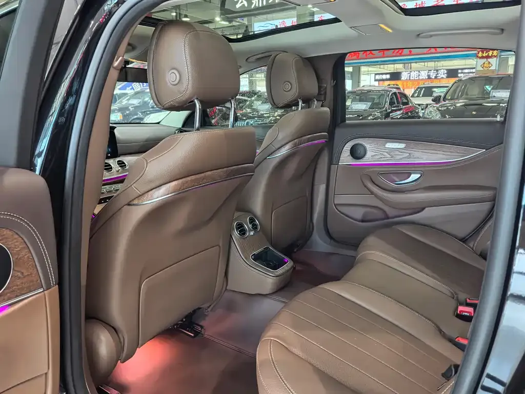 Mercedes-Benz E-Class 2023 из CN, фото 6