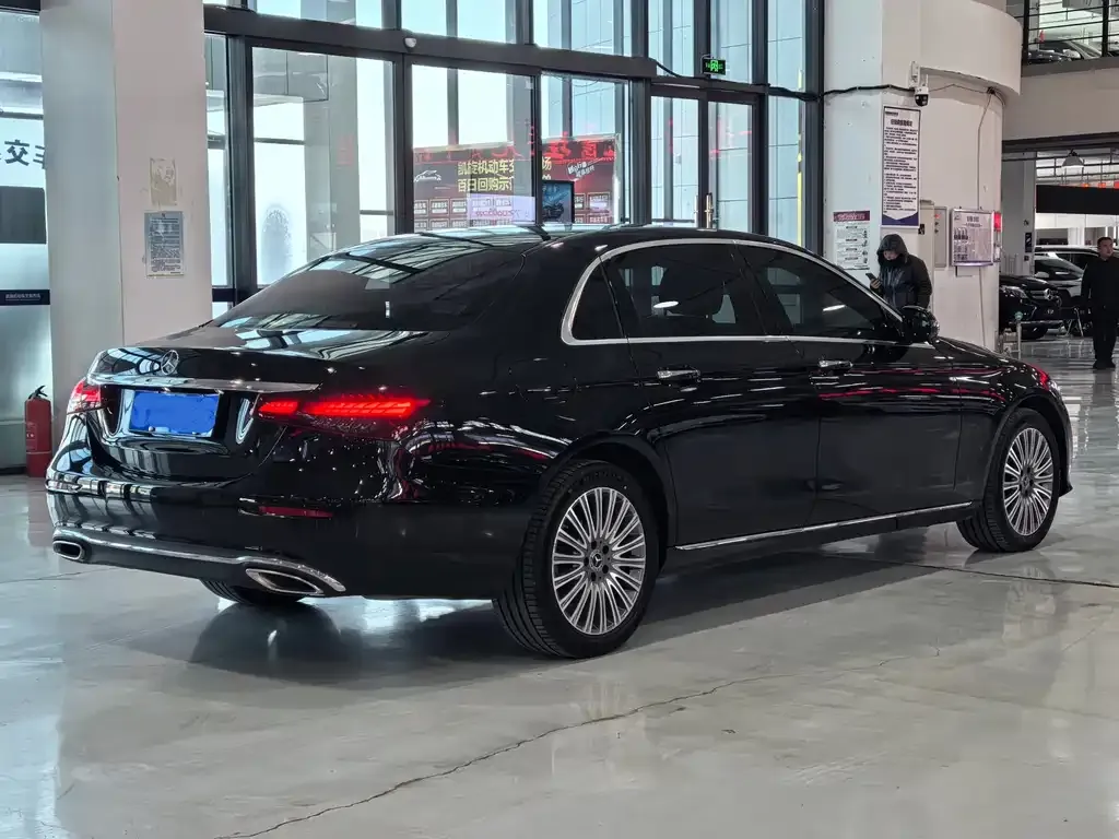 Mercedes-Benz E-Class 2023 из CN, фото 7