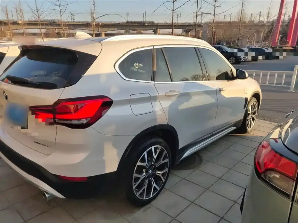 BMW X1 2021 из CN, фото 9