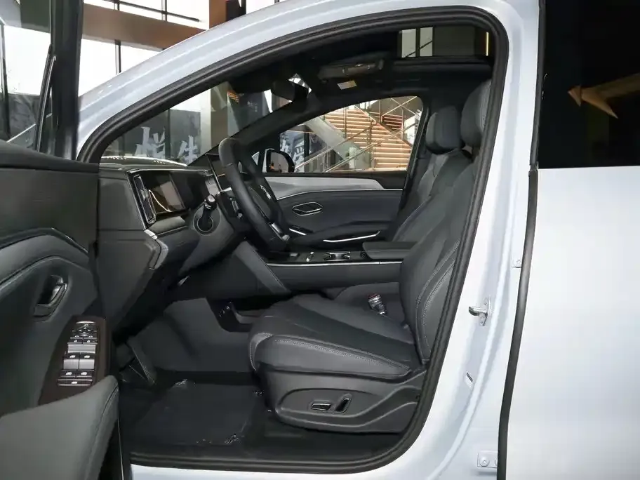 BYD L DM-i 2025 из CN, фото 3