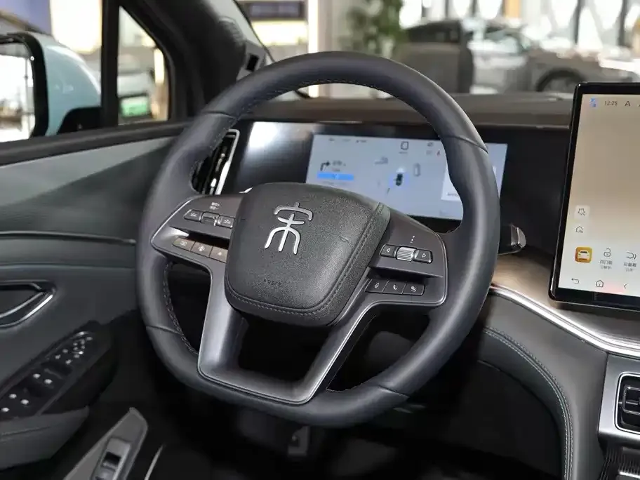 BYD L DM-i 2025 из CN, фото 5