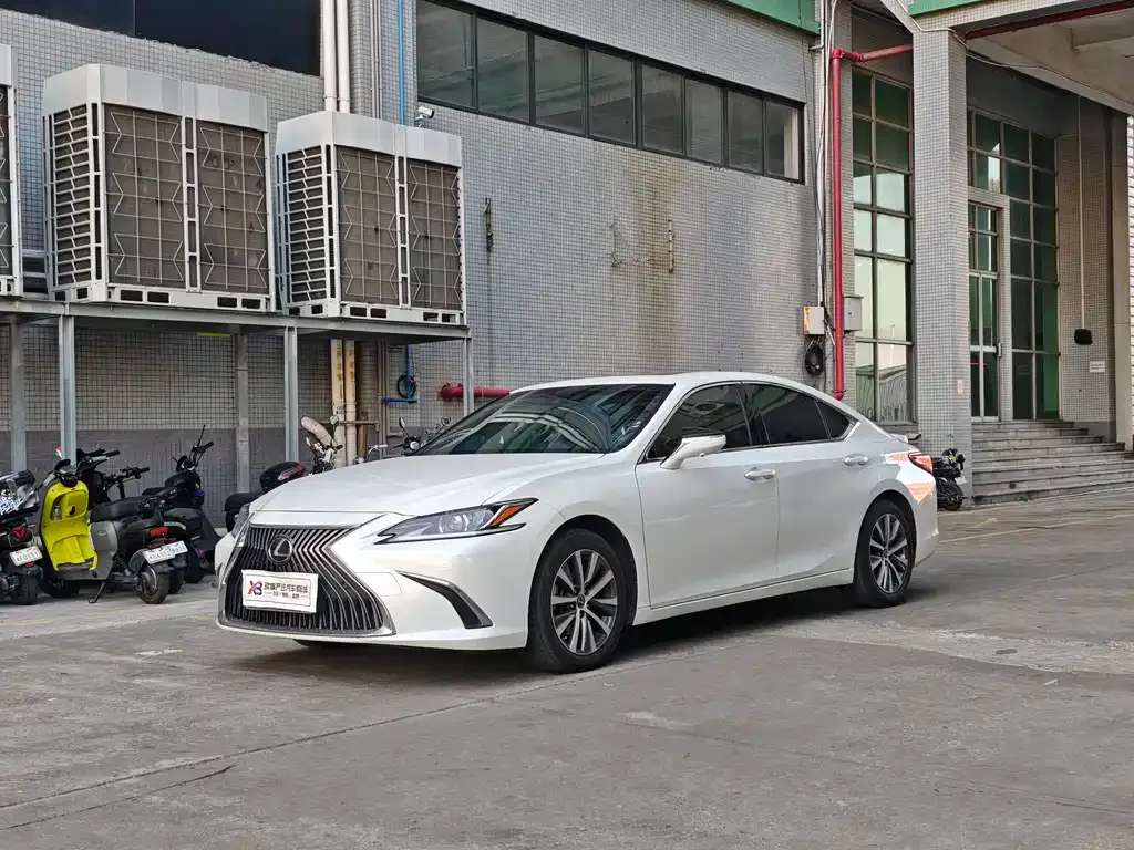 Lexus ES 2021 из CN, фото 1