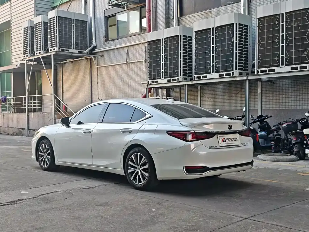 Lexus ES 2021 из CN, фото 3