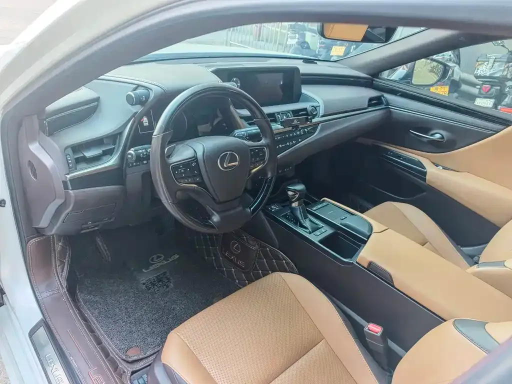 Lexus ES 2021 из CN, фото 5