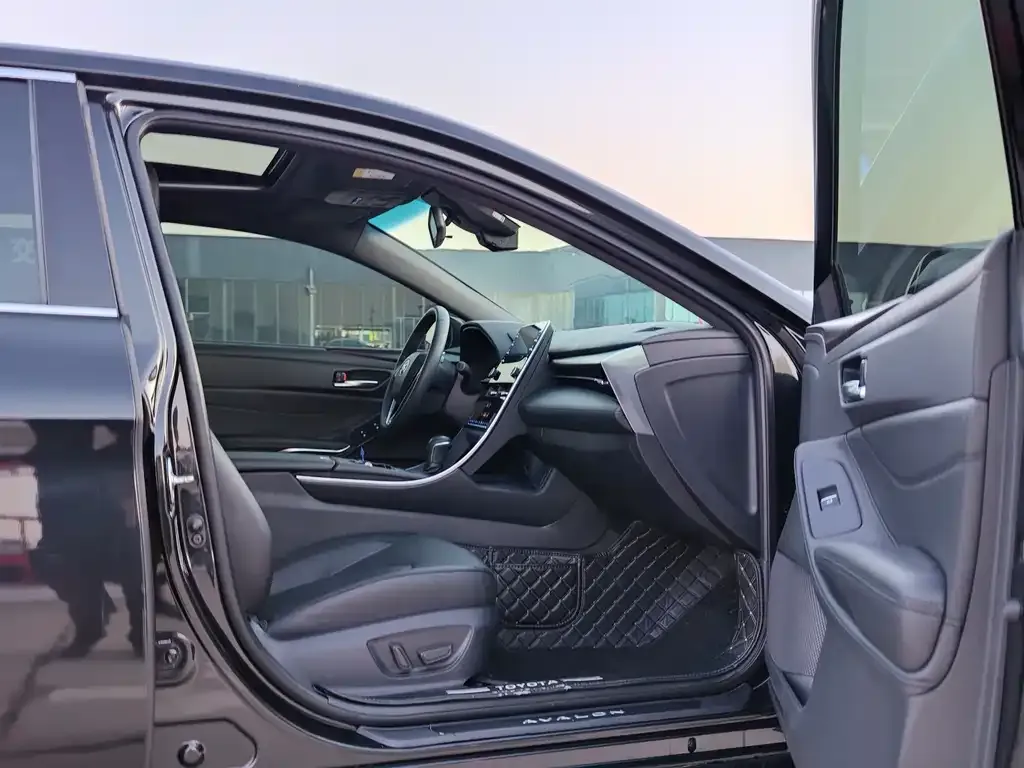 Toyota Avalon 2022 из CN, фото 10
