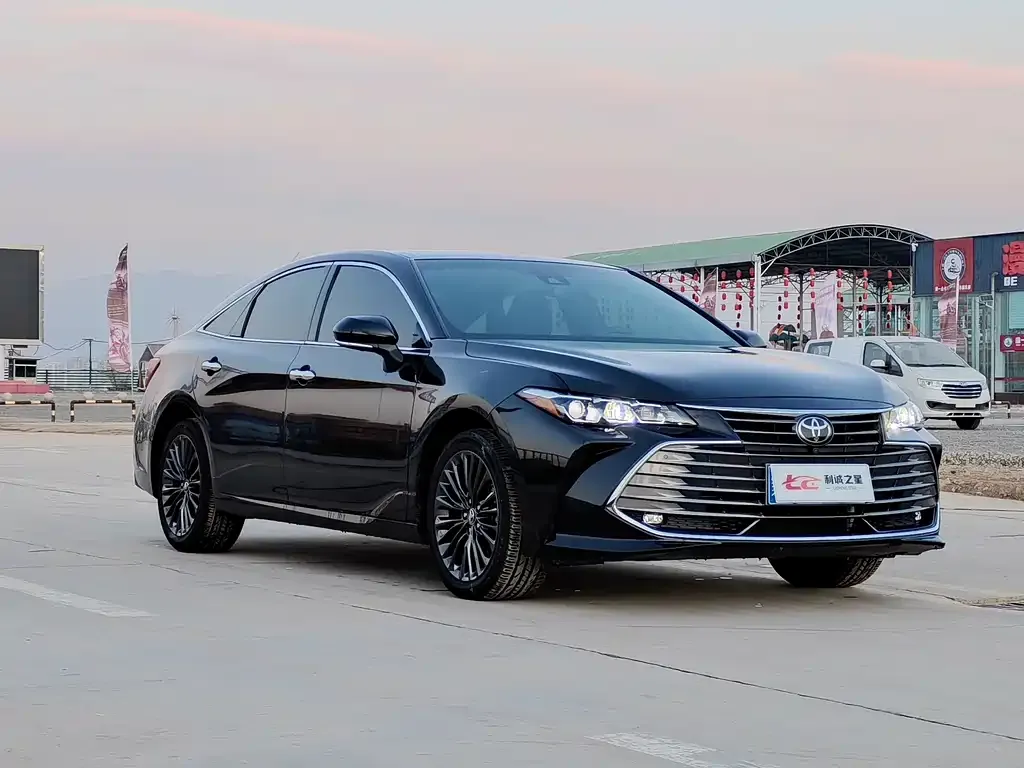 Toyota Avalon 2022 из CN, фото 2