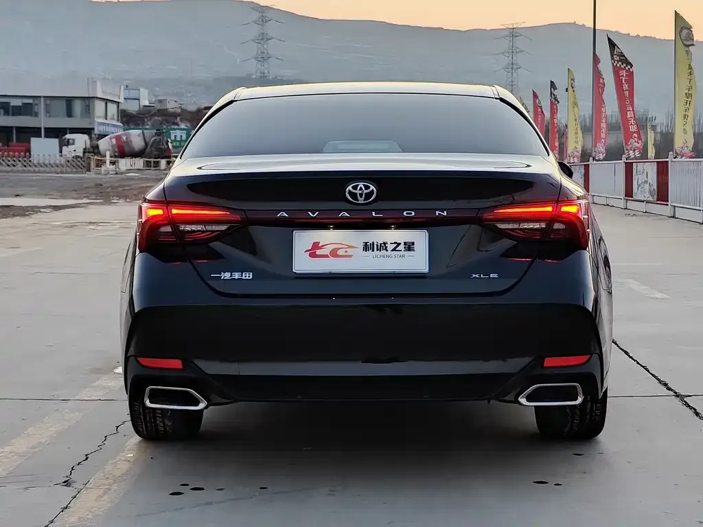 Toyota Avalon 2022 из CN, фото 6