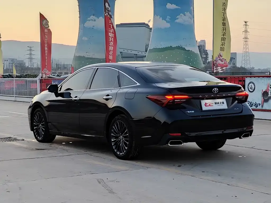 Toyota Avalon 2022 из CN, фото 7