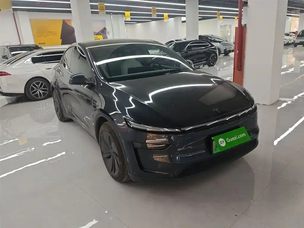 Tesla Model Y 2025 из CN, фото 7