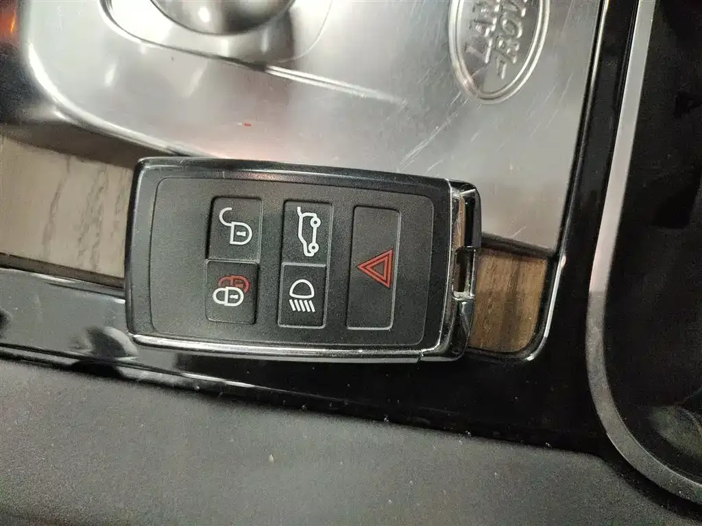 Land Rover Discovery Sport 2023 из CN, фото 2