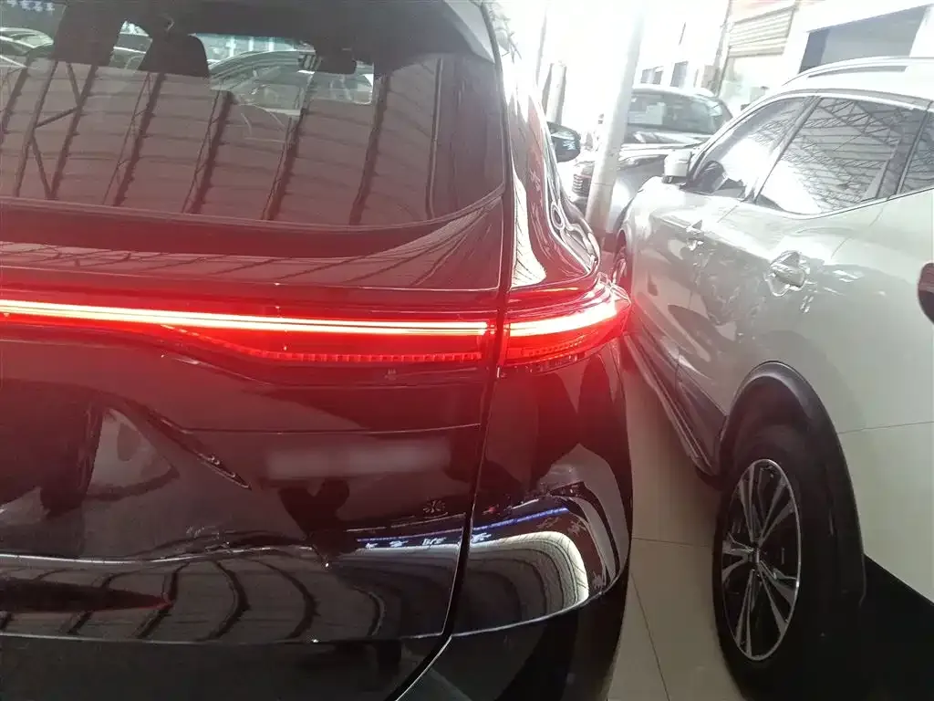 Toyota Venza 2023 из CN, фото 8