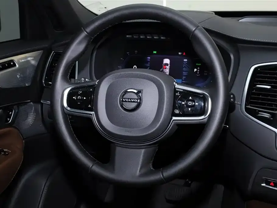 Volvo XC90 PHEV 2024 из CN, фото 3