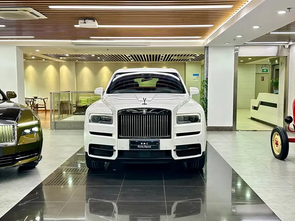 Rolls-Royce Cullinan 2023 из CN, фото 3