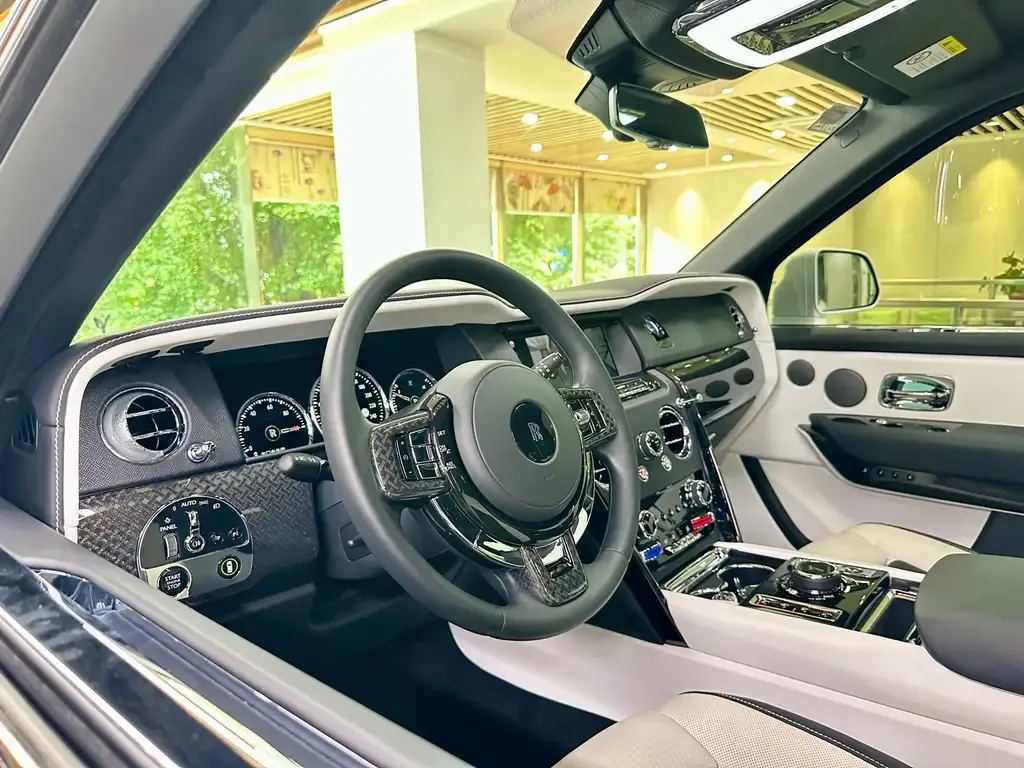 Rolls-Royce Cullinan 2023 из CN, фото 5