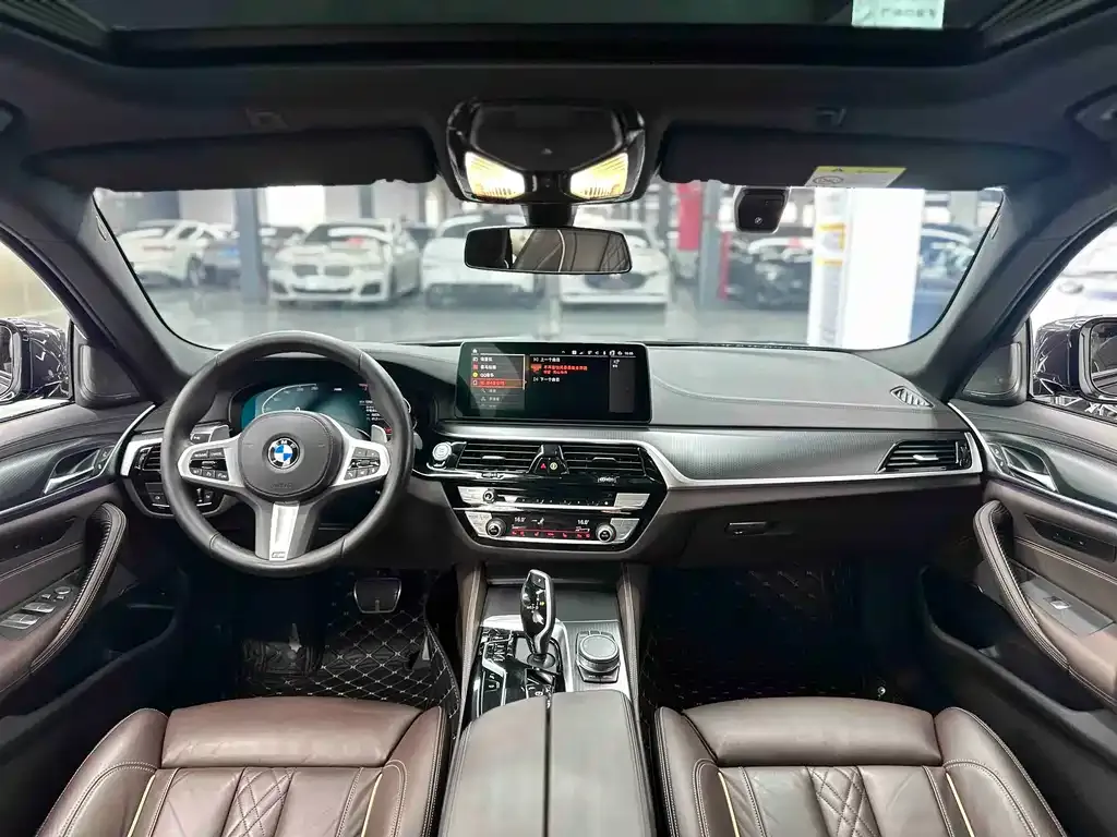 BMW 5 Series (Import) 2023 из CN, фото 3