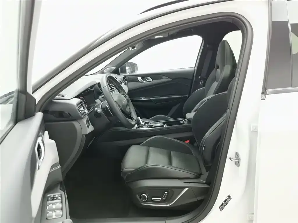 Lynk & Co 02 Hatchback 2023 из CN, фото 10