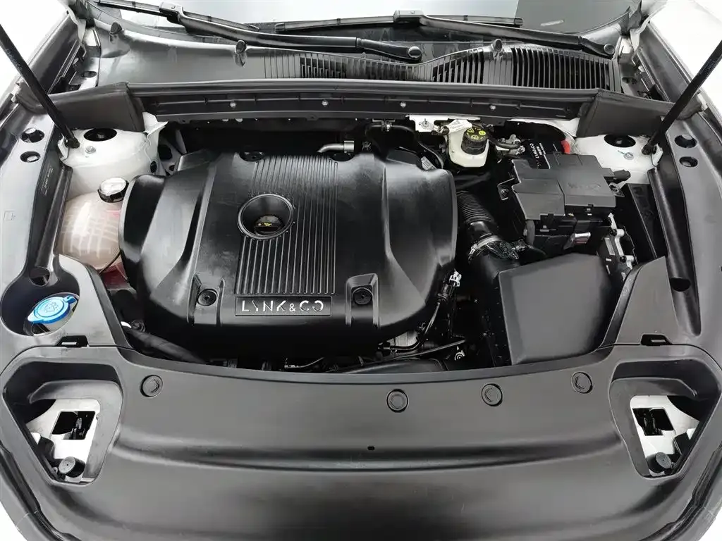 Lynk & Co 02 Hatchback 2023 из CN, фото 6