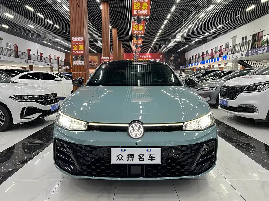 Volkswagen Passat 2024 из CN, фото 10