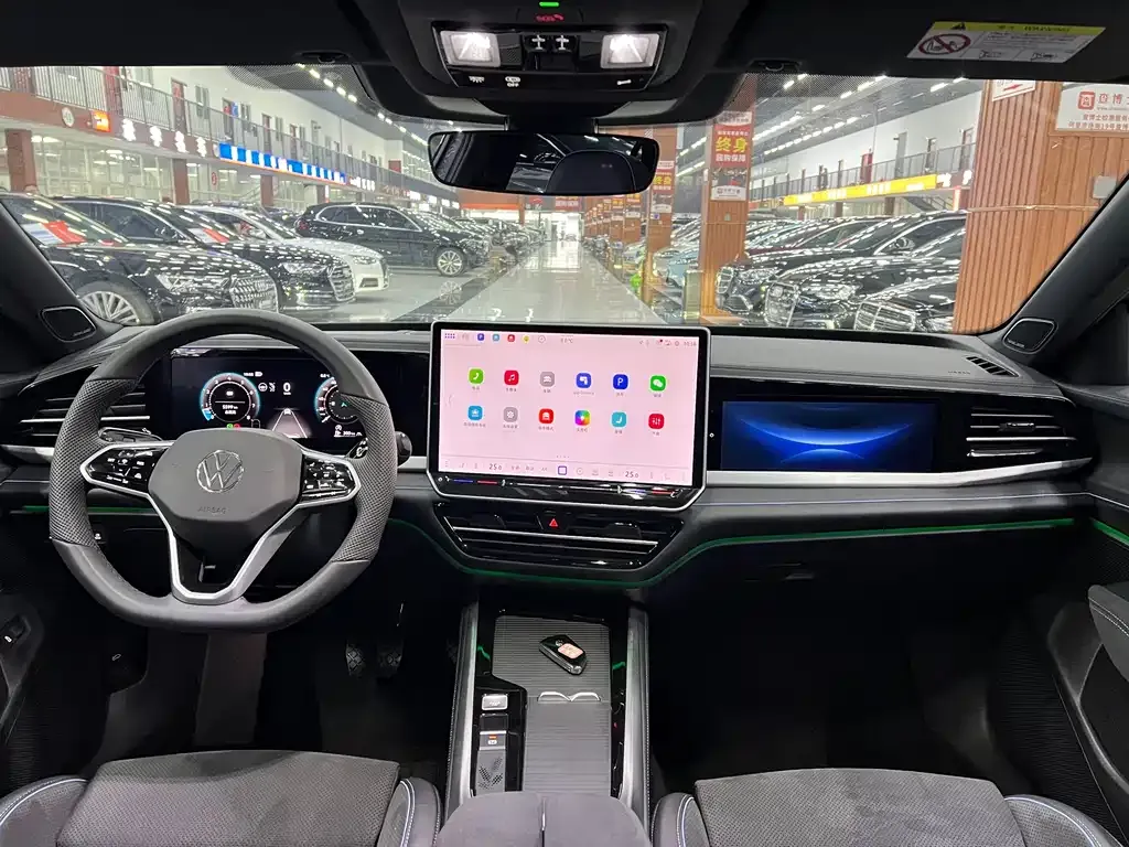 Volkswagen Passat 2024 из CN, фото 2