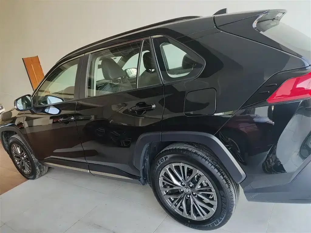 Toyota Wildlander 2023 из CN, фото 7
