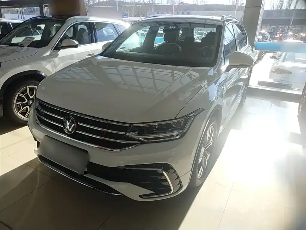 Volkswagen Tiguan L 2025 из CN, фото 1