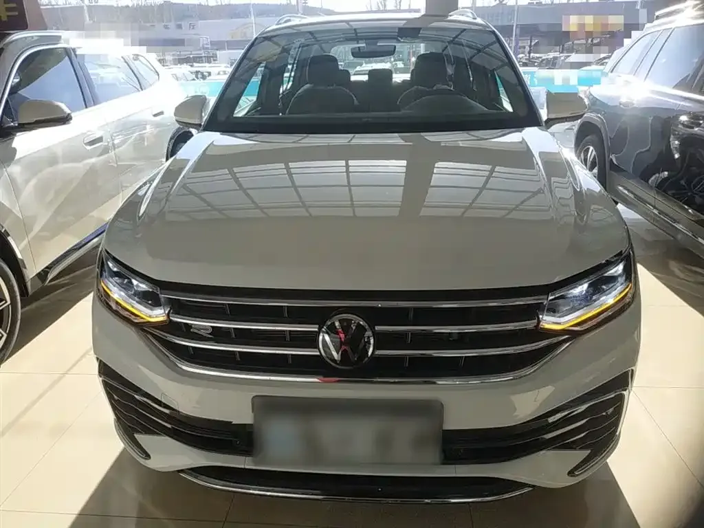 Volkswagen Tiguan L 2025 из CN, фото 8